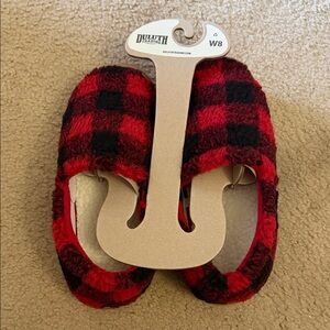 Duluth Trading Red and Black Plaid Slippers size 8